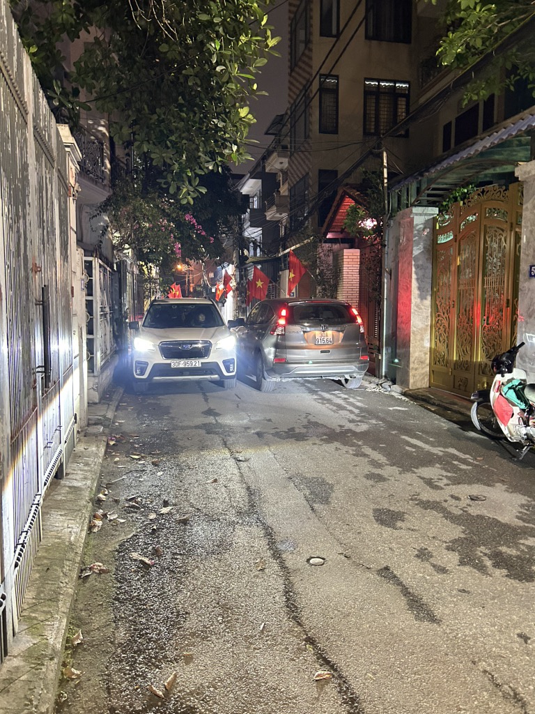 d9q-1B858BA6-ma15z9nf_24_7