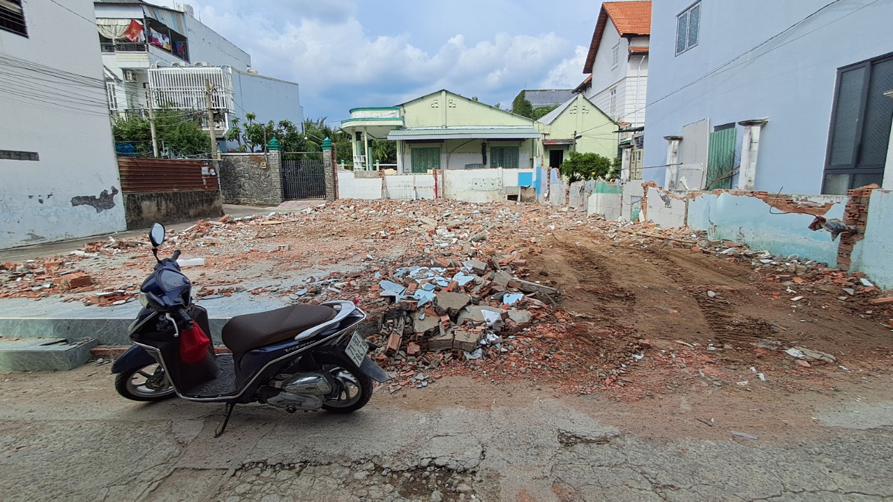 z5690691317976_6dda41a29c7f042b0dd45f4b44a5611d