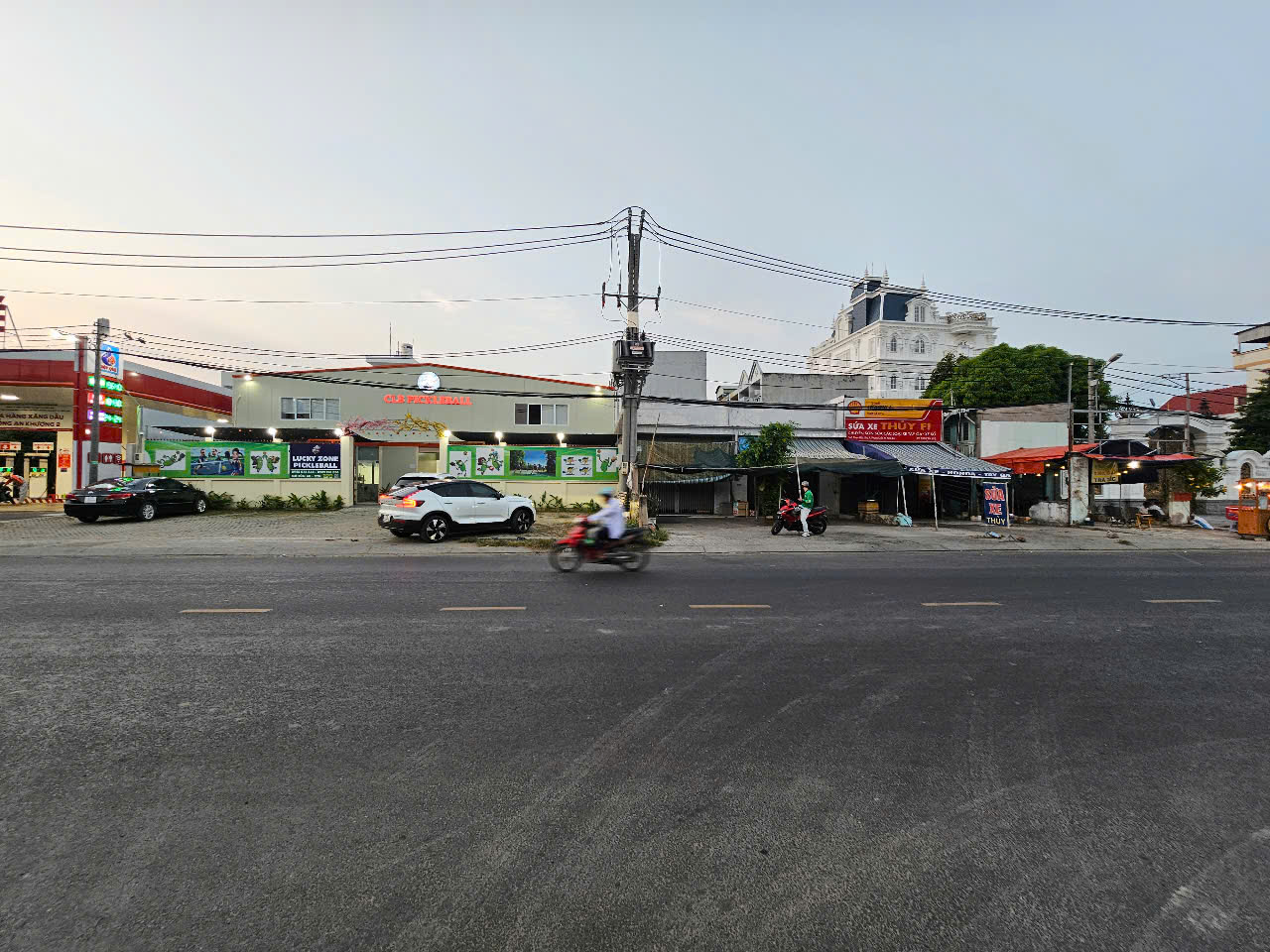 z6412706760656_d19f1bbc2443024d4e00e2520aebd52a