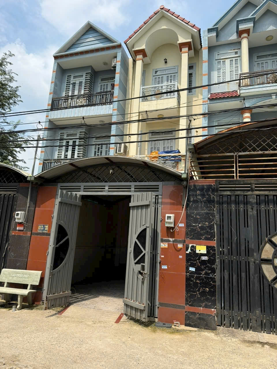 z6471548935883_bac3f41b49e27303cd51f5540435295b