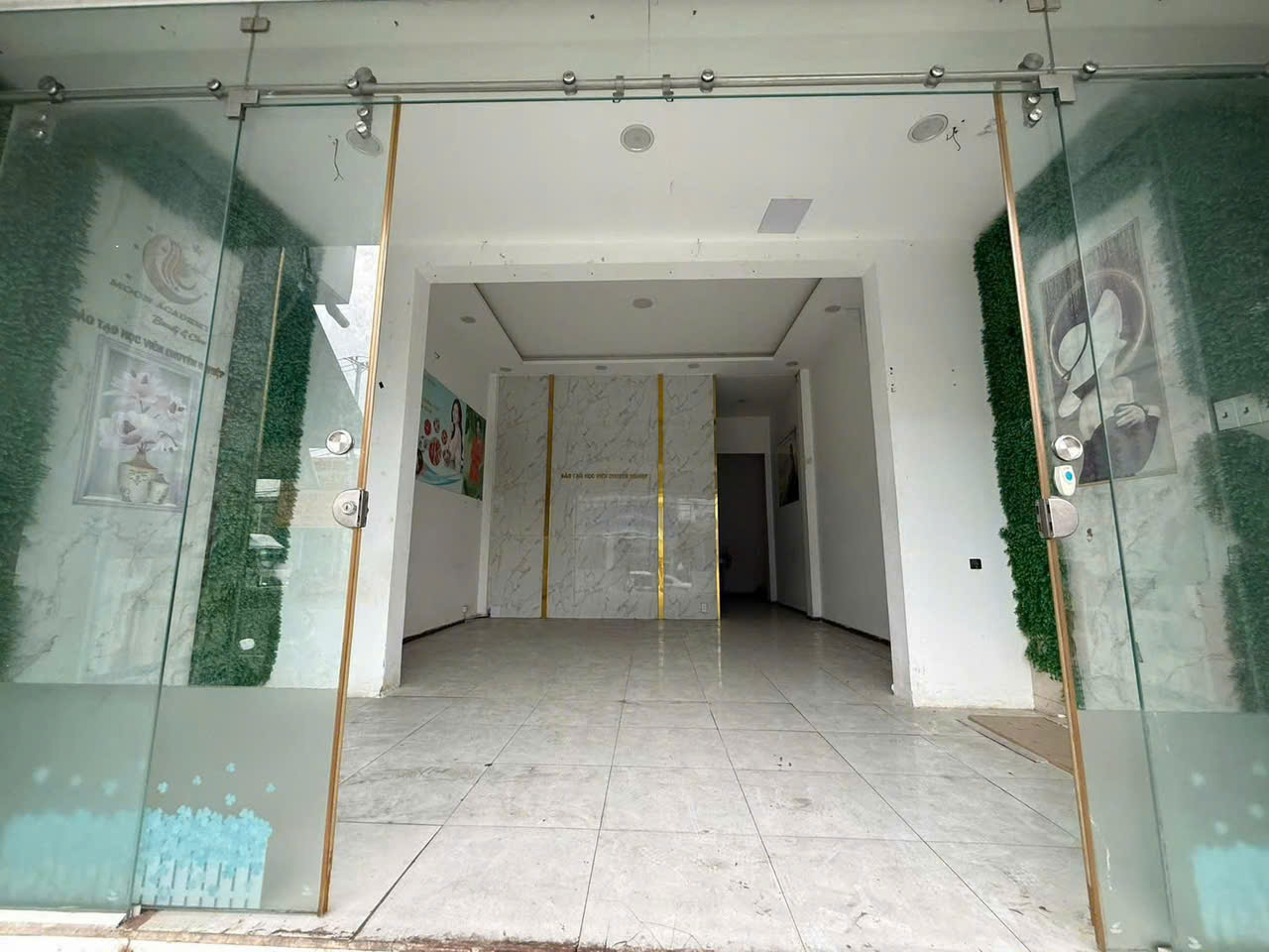 z6480768351503_d4fca4d5db7be913d7114954d8cf819d