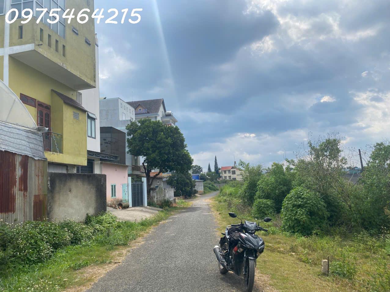 z6487909726940_c589797c32f748d33eb362fcc8a79851