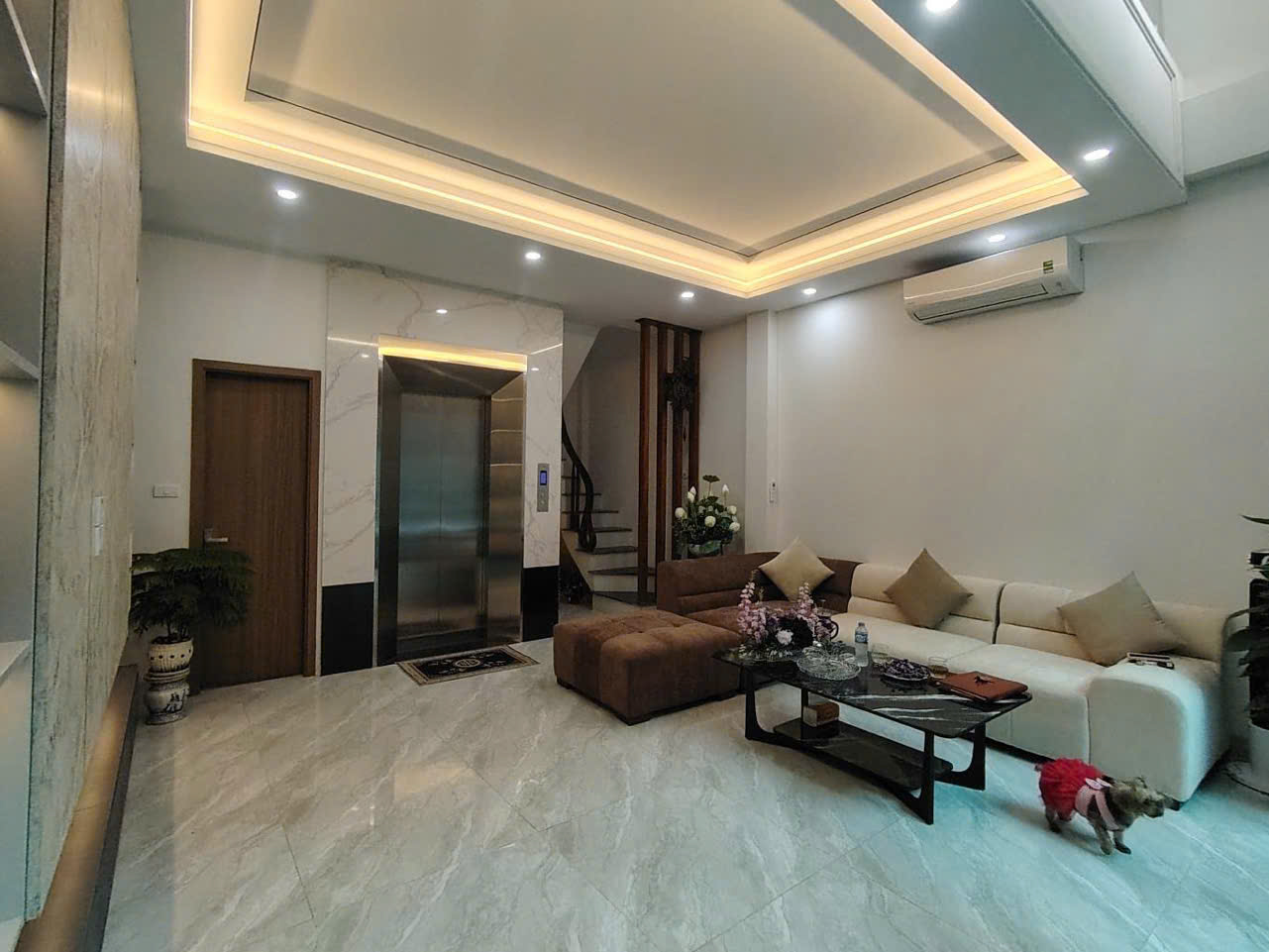 z6497384185218_e05331e994d7013a3389be7109770ee0