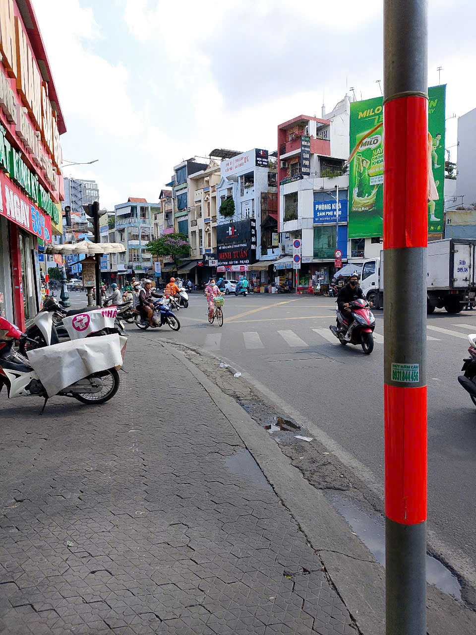 z6500083089260_1fba3e110615db557fd9bc40dab0fc97