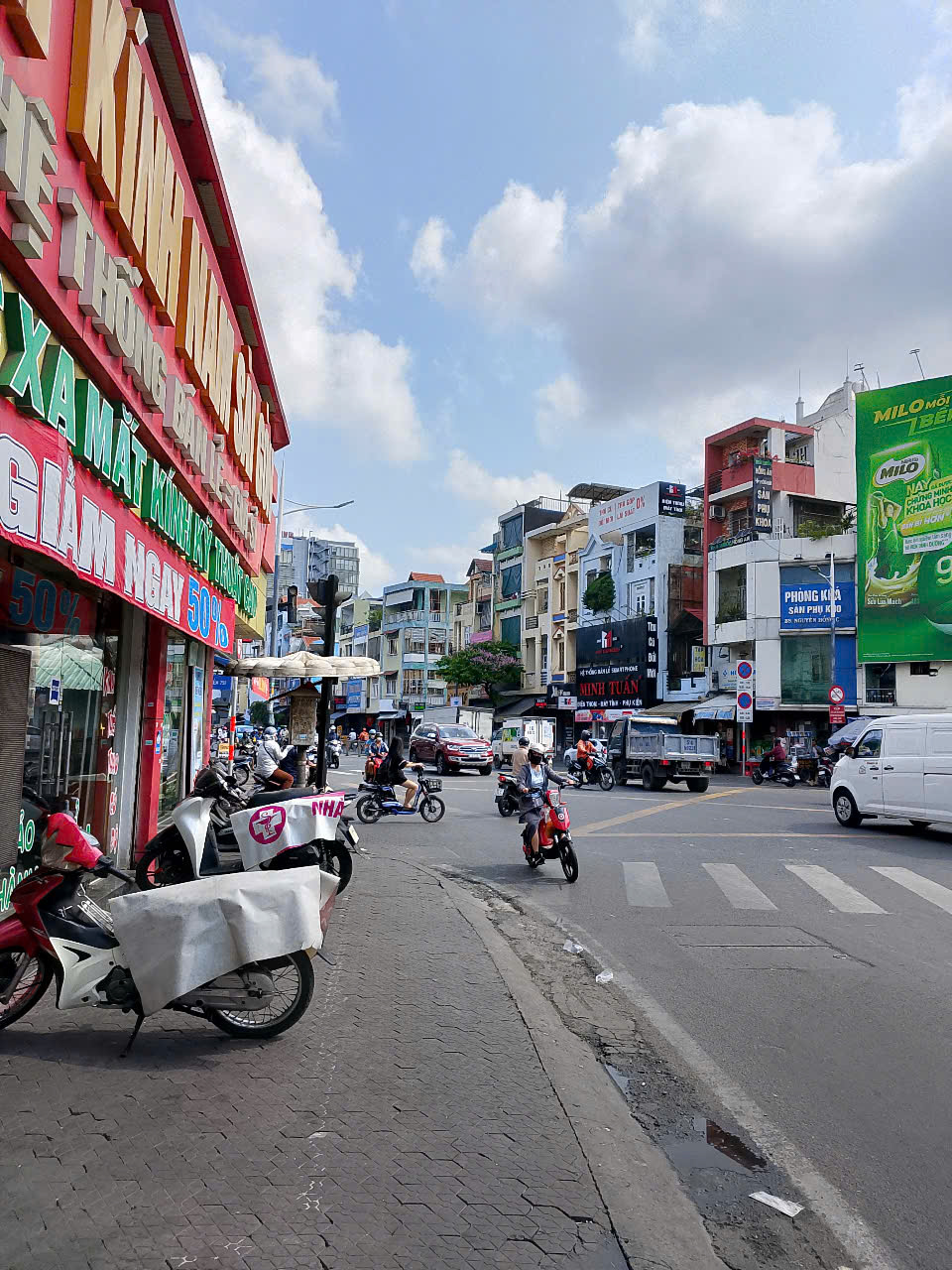 z6500083104336_6cd5d7fc2f0b5b9122bbbf2bb716b15d