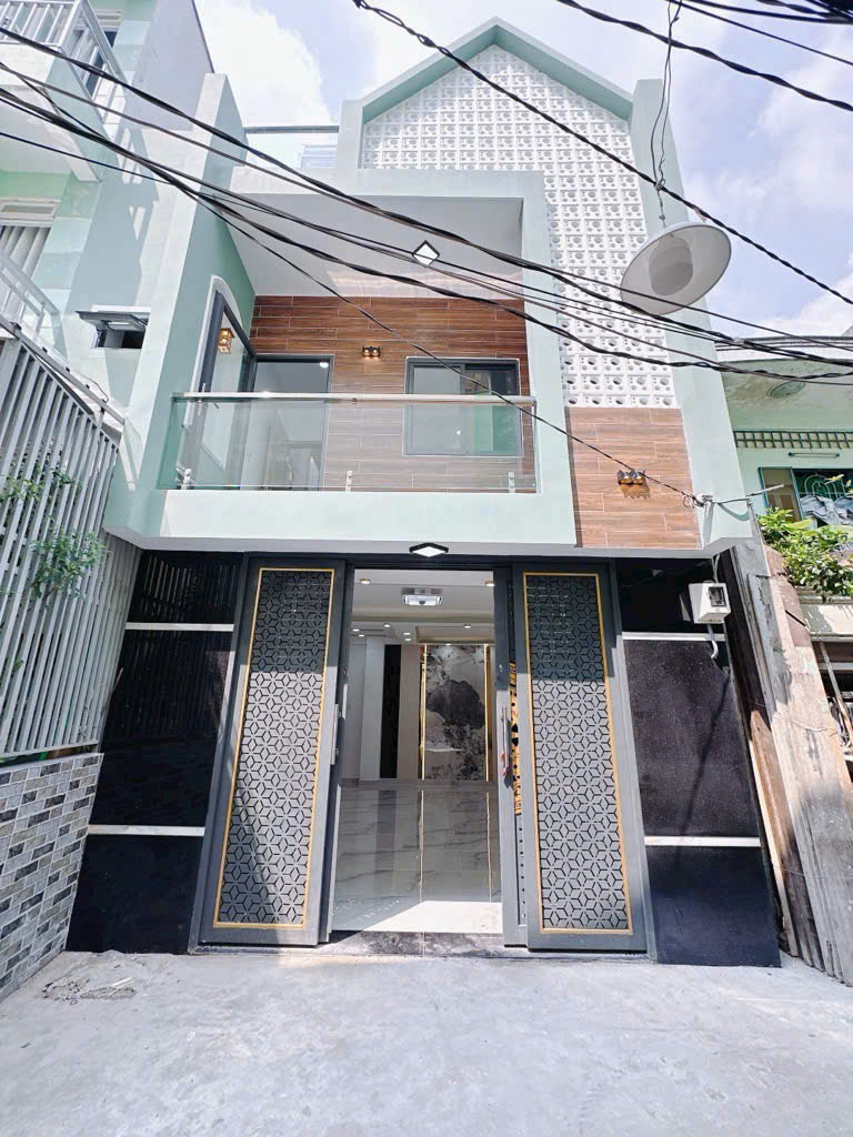 z6504397742839_98147d8f685252444a8834e6d522870f