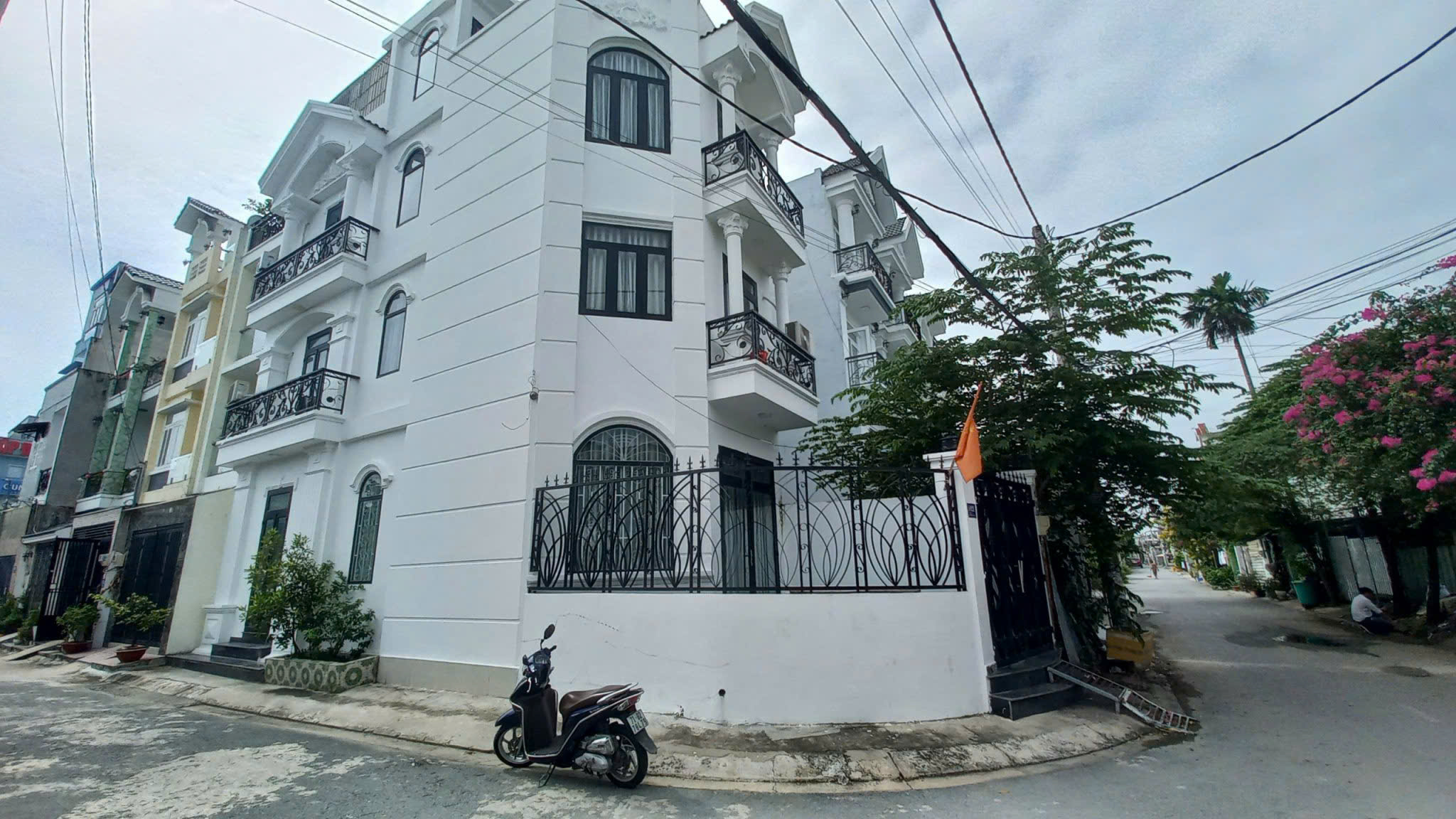 z6510589730139_686ee877ed7ccba58a990dc75cc04ab1