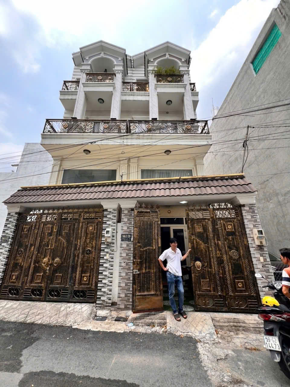 z6523432376692_a29a8c69d18784e4352a8847e78f7f44