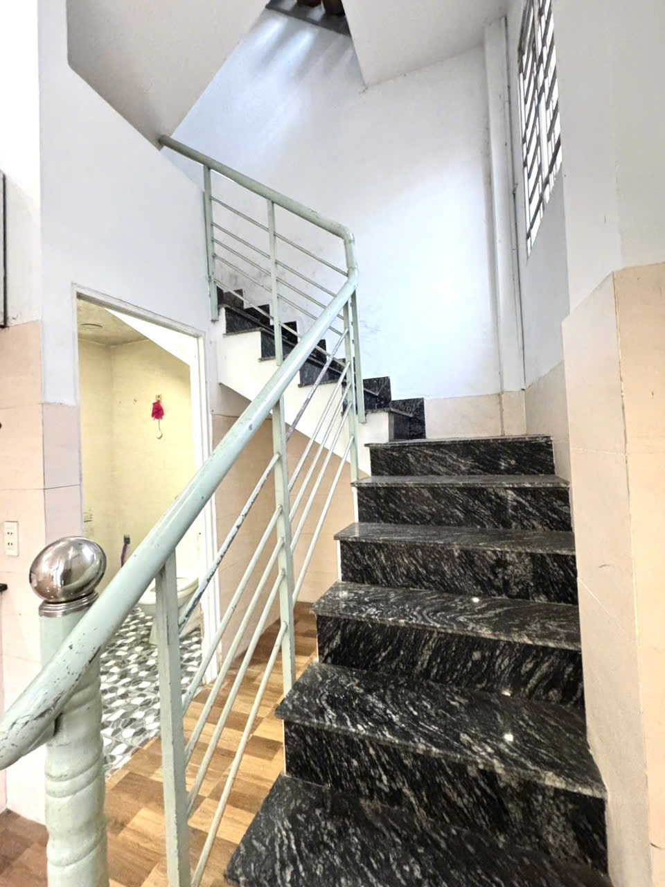 z6528256491078_dd210d3c1e5a34051d00025fa69d66db