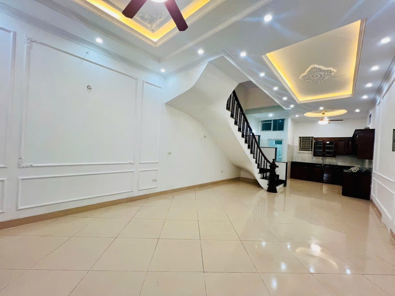 28bd5a8a544541afa33bc1a25b4f005e