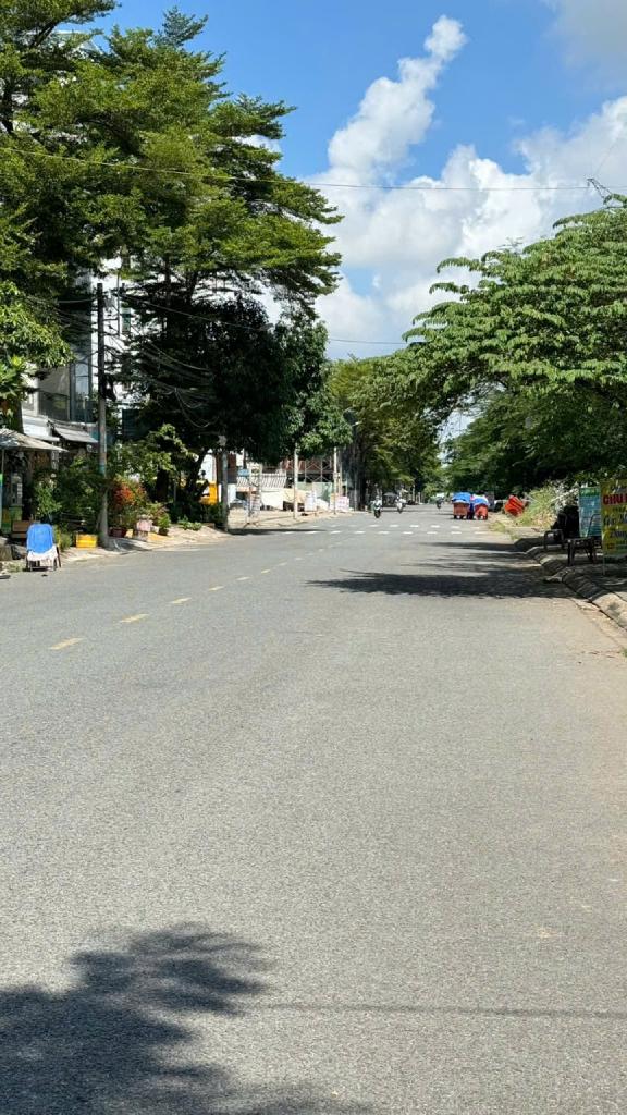 29y3-B52D42EE-m0j2202o_11_m0j22091