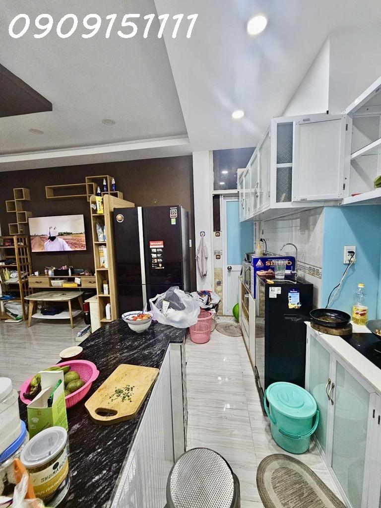 2g4v-DF248FF4-maqirs7j_39_12