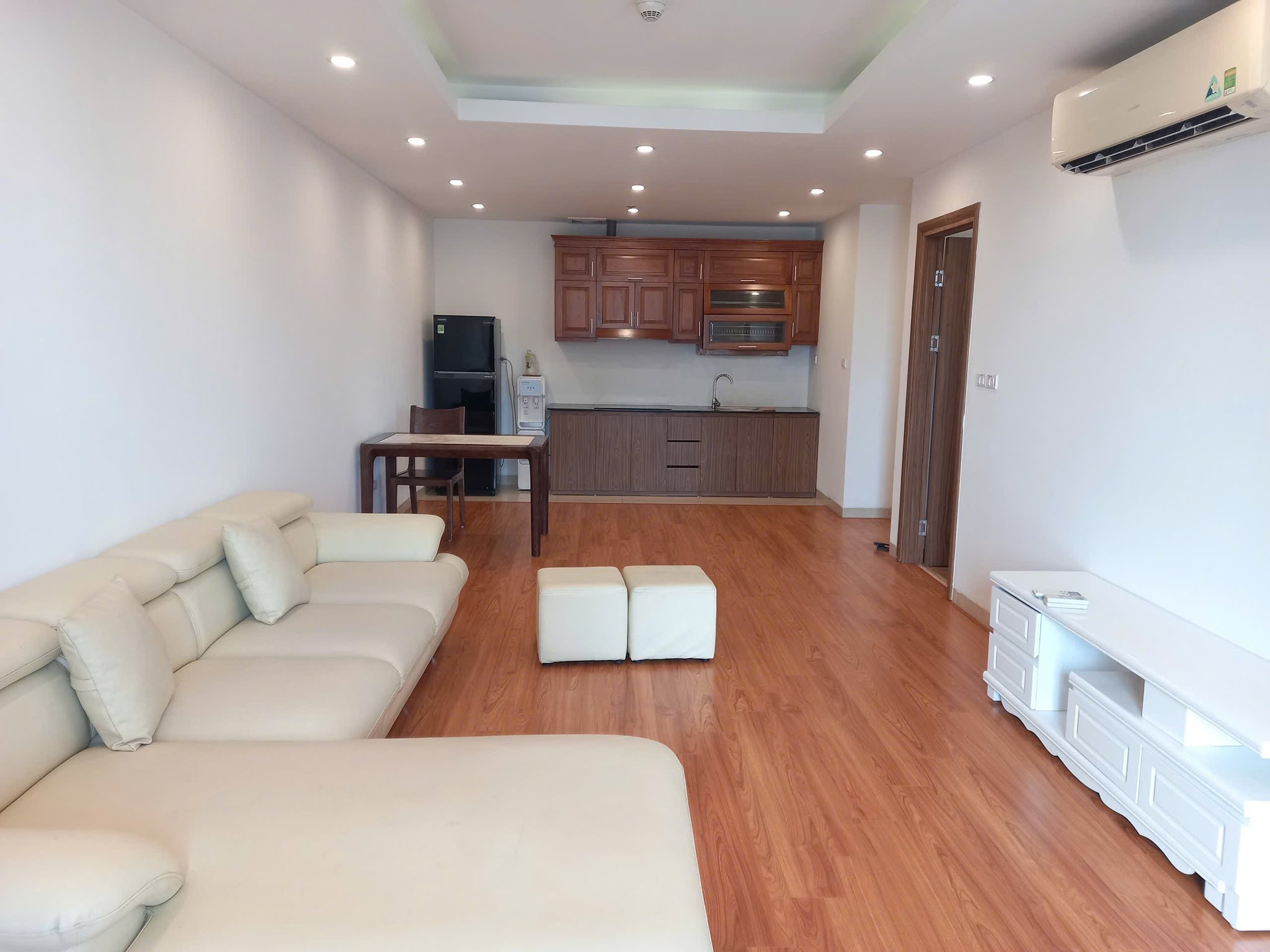 cho_thue_can_ho_110_cau_giay (1)