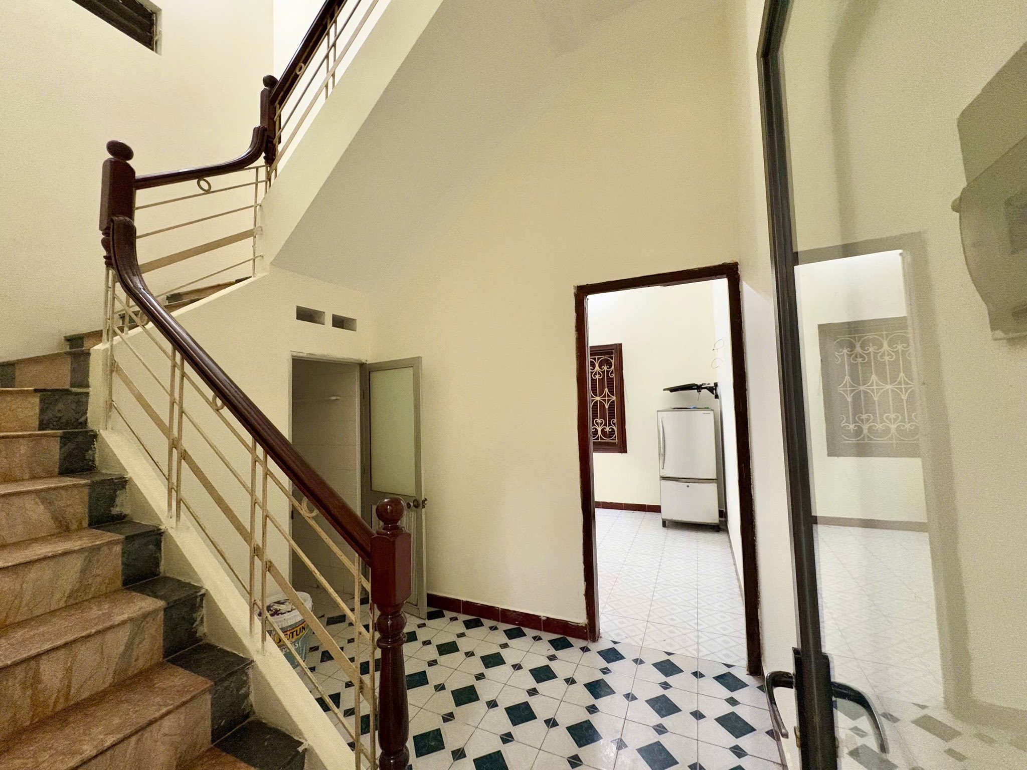 cho_thue_nha_ngo_khuong_dinh (1)