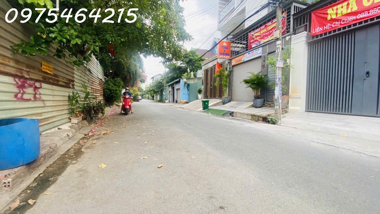 gen-h-z6642896997687_1fd40a6a3a127cd5a84248ea09ba2f41