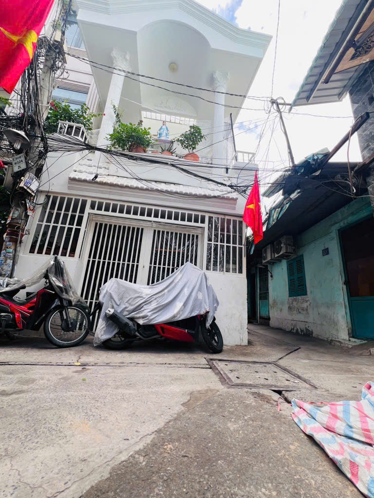 gen-n-z6639735930281_9c02957cf01232ccbb1d47a3a2f5bafb