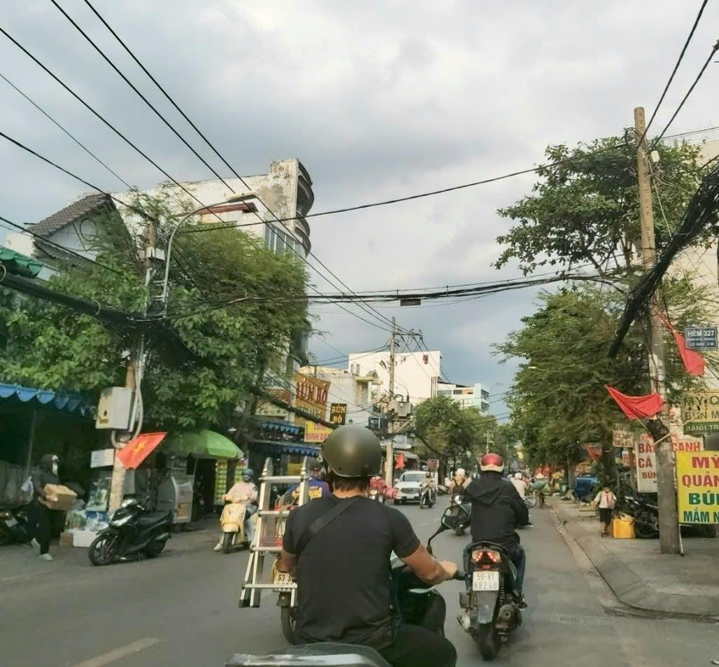 hem-xe-hoi-nguyen-van-khoi (1)