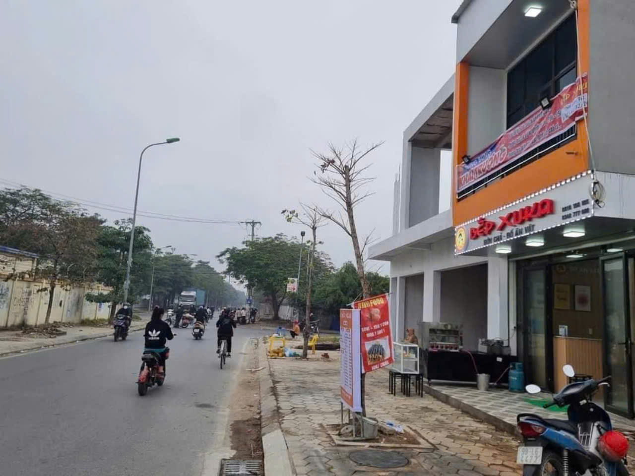 z6050125423506_f16636a6c129c7a250e5ee6b2f9fa6e2