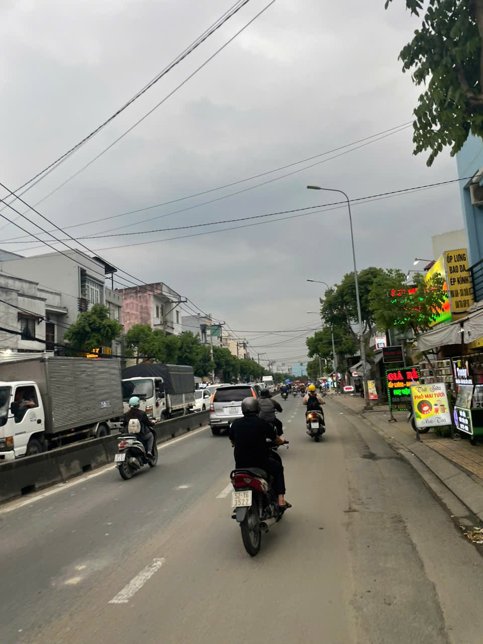 z6498235249531_4ec5d6e318773f2f8bd7ee11aa4142d9