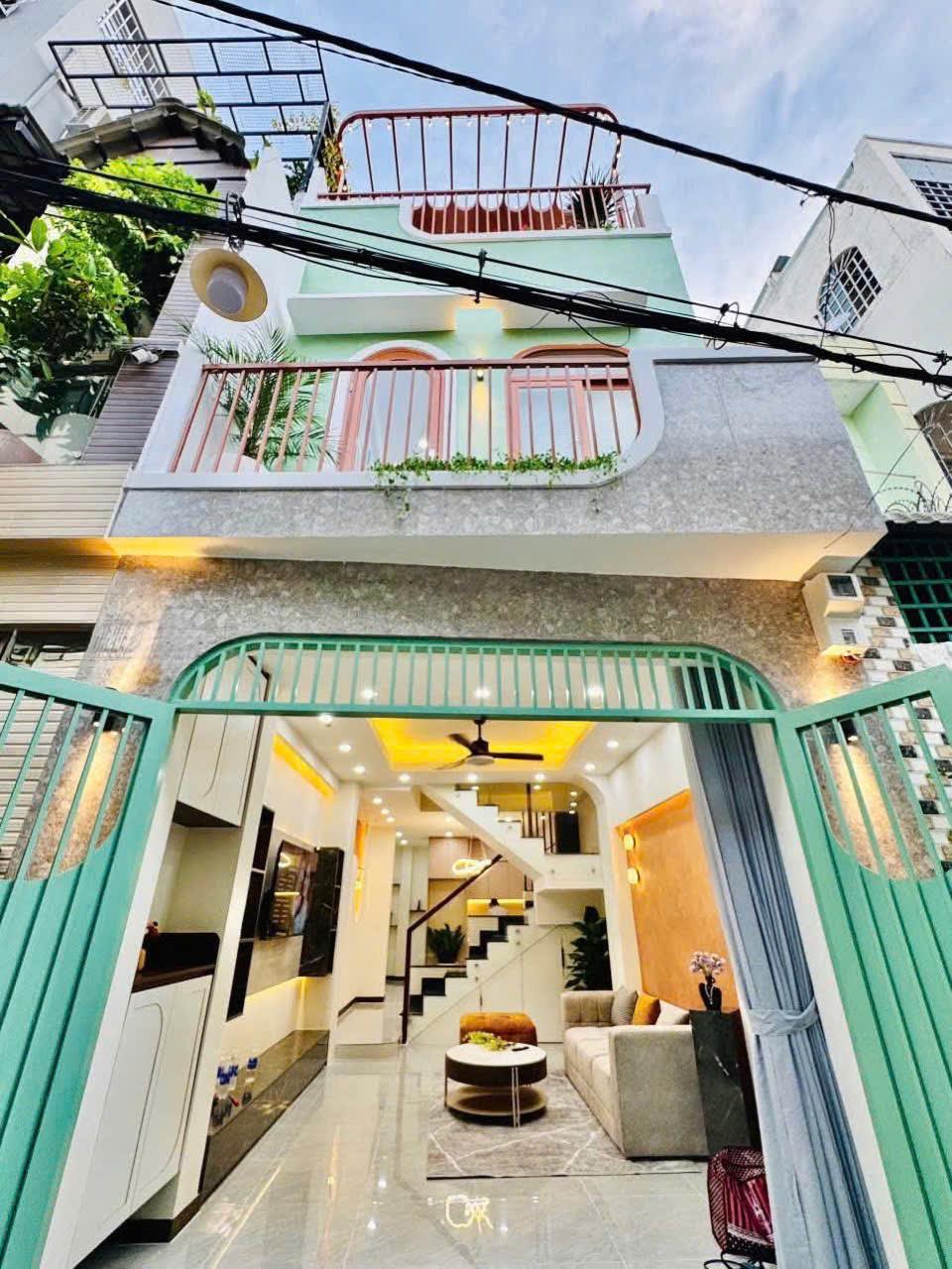 z6563794902521_d556734df2591b89b6cd6ea6a1c8aa44