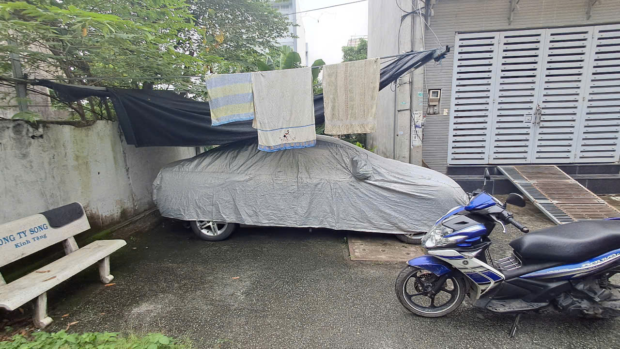 z6567773295361_6d40ee09af00960c08bff174b68a1eaf