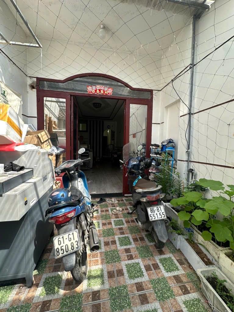 z6583111204950_9425d20ea0f2fa536e0ceb25a07d5e10