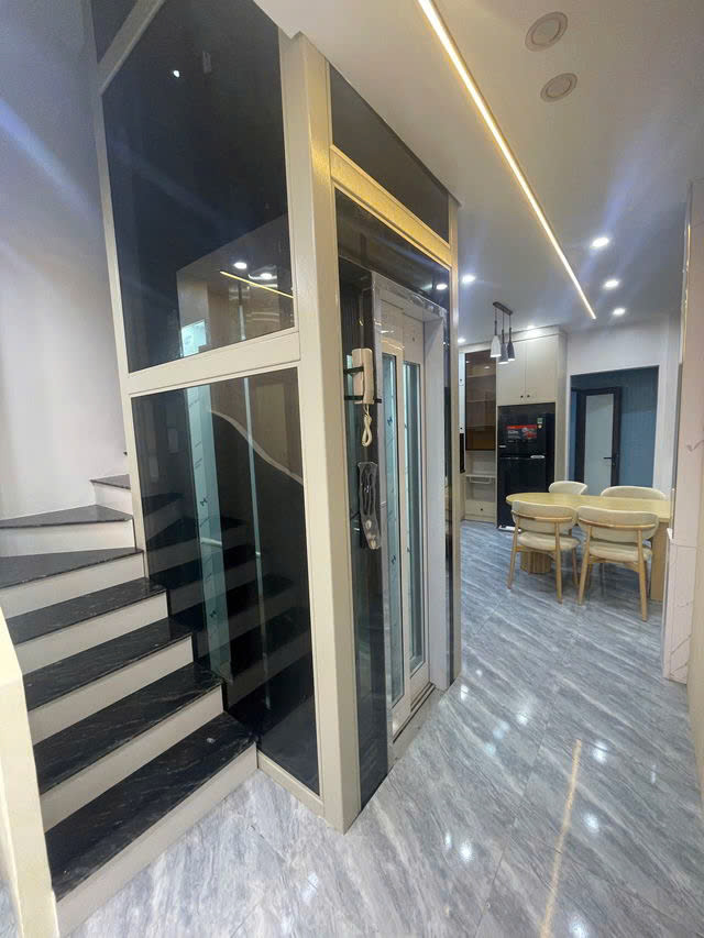 z6583328870580_eefbf2943c243621fa01c65b6caa7cc9