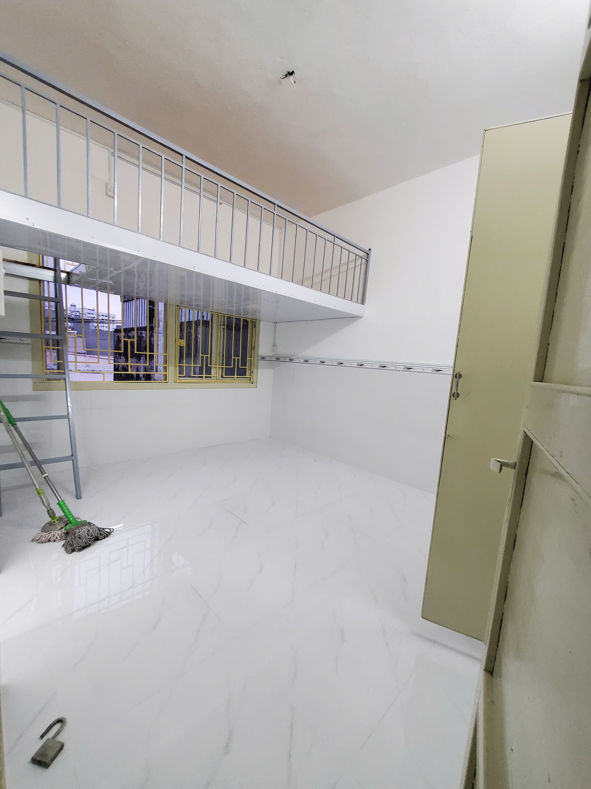 z6583484447966_27d61bd87b74ff0e395a41256ff244dc