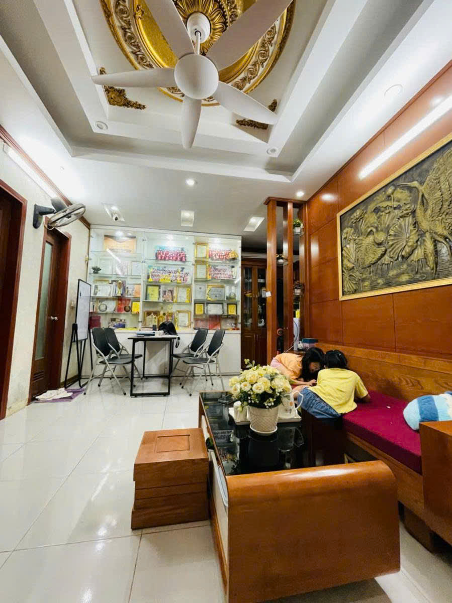 z6591859999099_116e6b2e347e054ee935a853a4996043