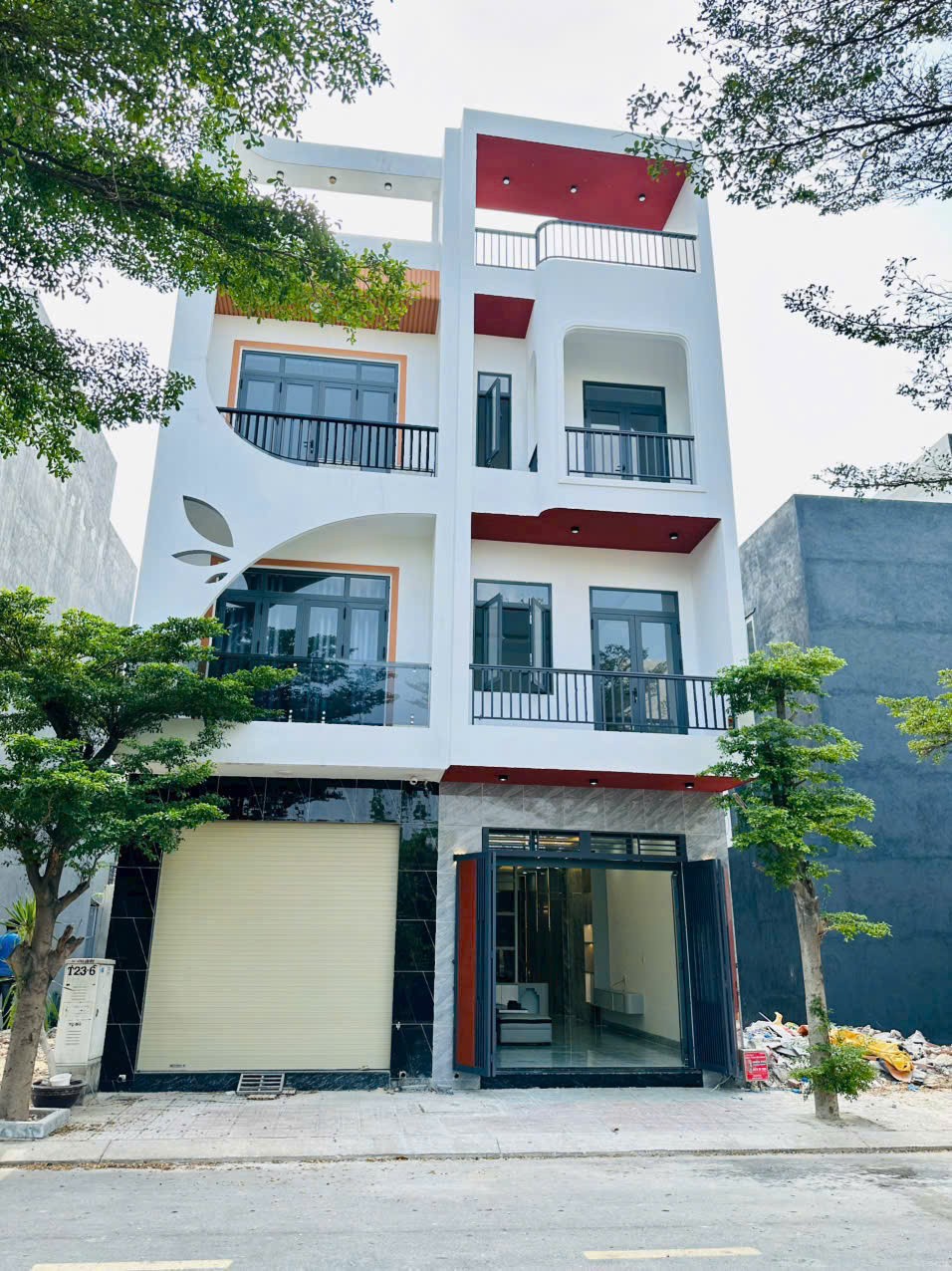 z6592593174990_cee759b7052f6436bb7ffc4ea05e93a3