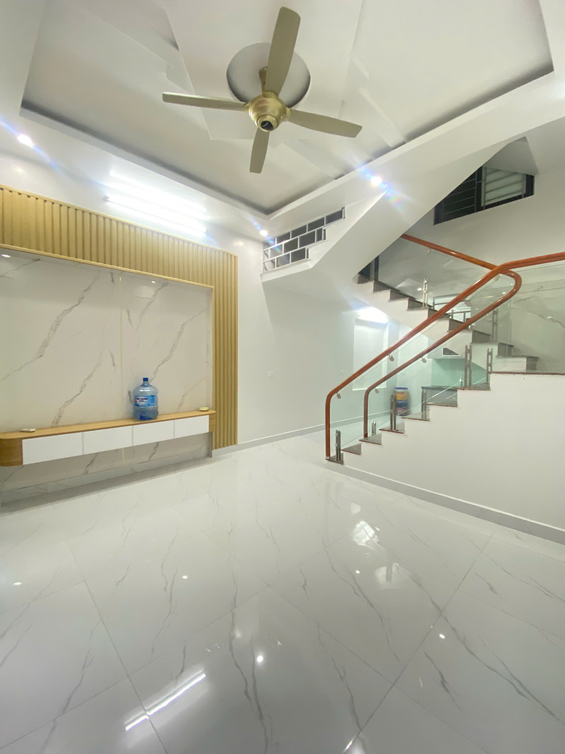 z6592913639462_019_f95336dec068d73061624e906621d9b4