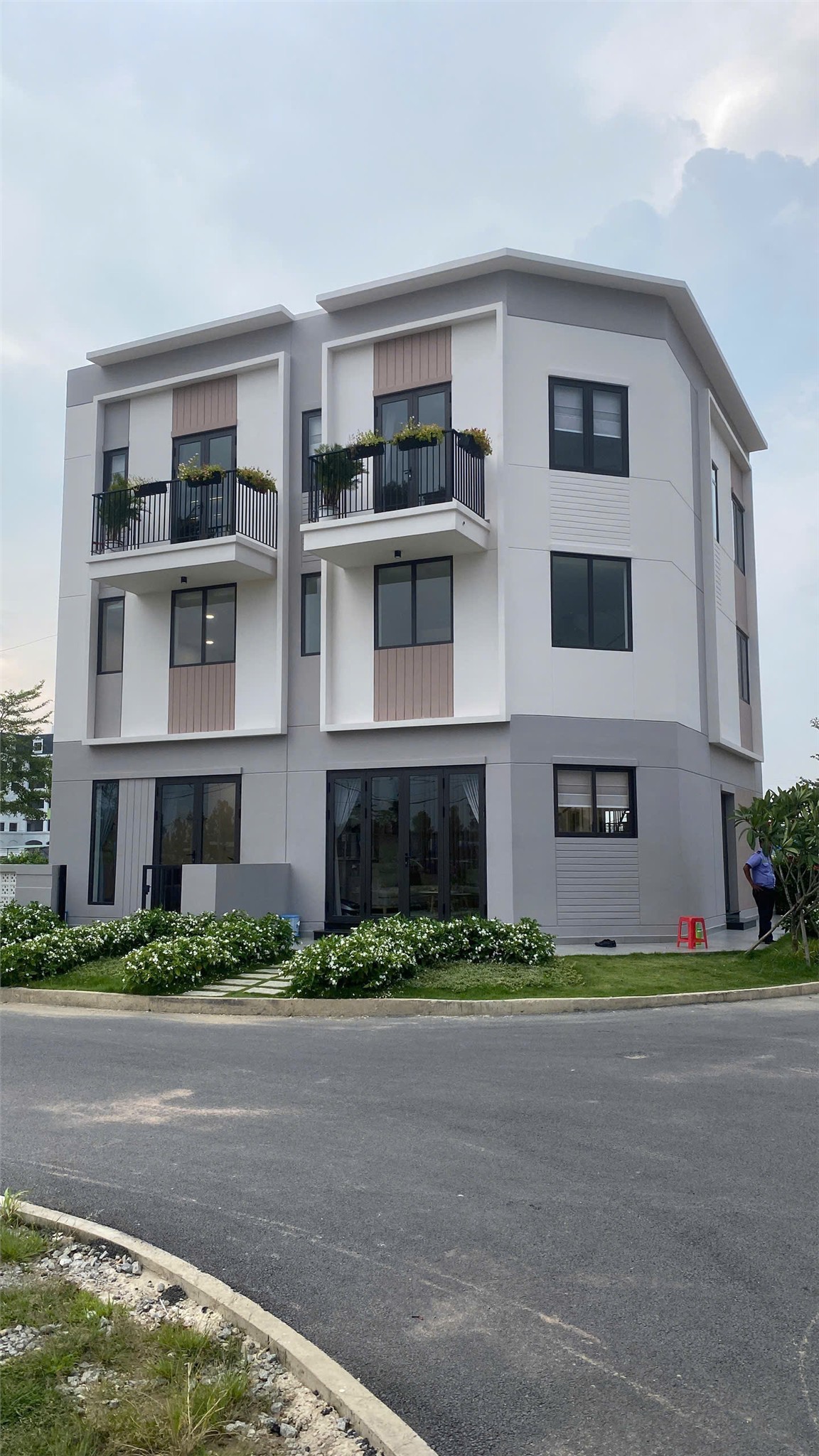 z6598830672978_ffc41b09a034e9f7e2d3215c8ada83eb.jpg_bak_638827836369761435