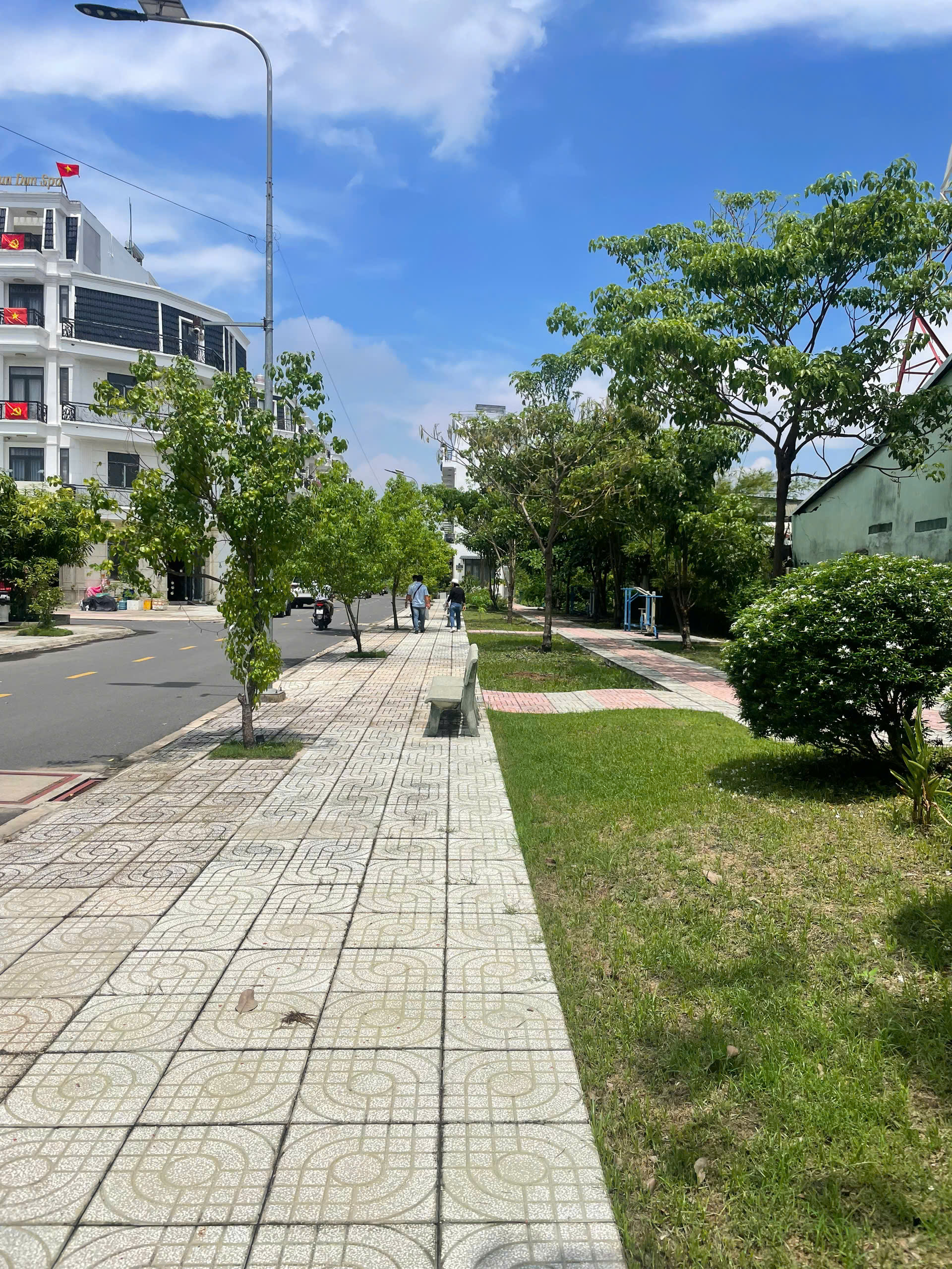 z6600184230365_36d5c123726d7a5fc067ec08e51890aa