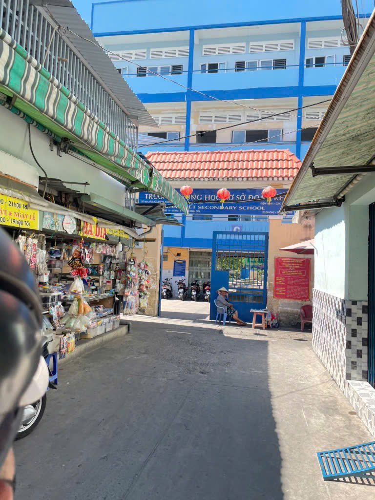 z6606028506818_47e391f2b60bb435349355aecc0b2fda