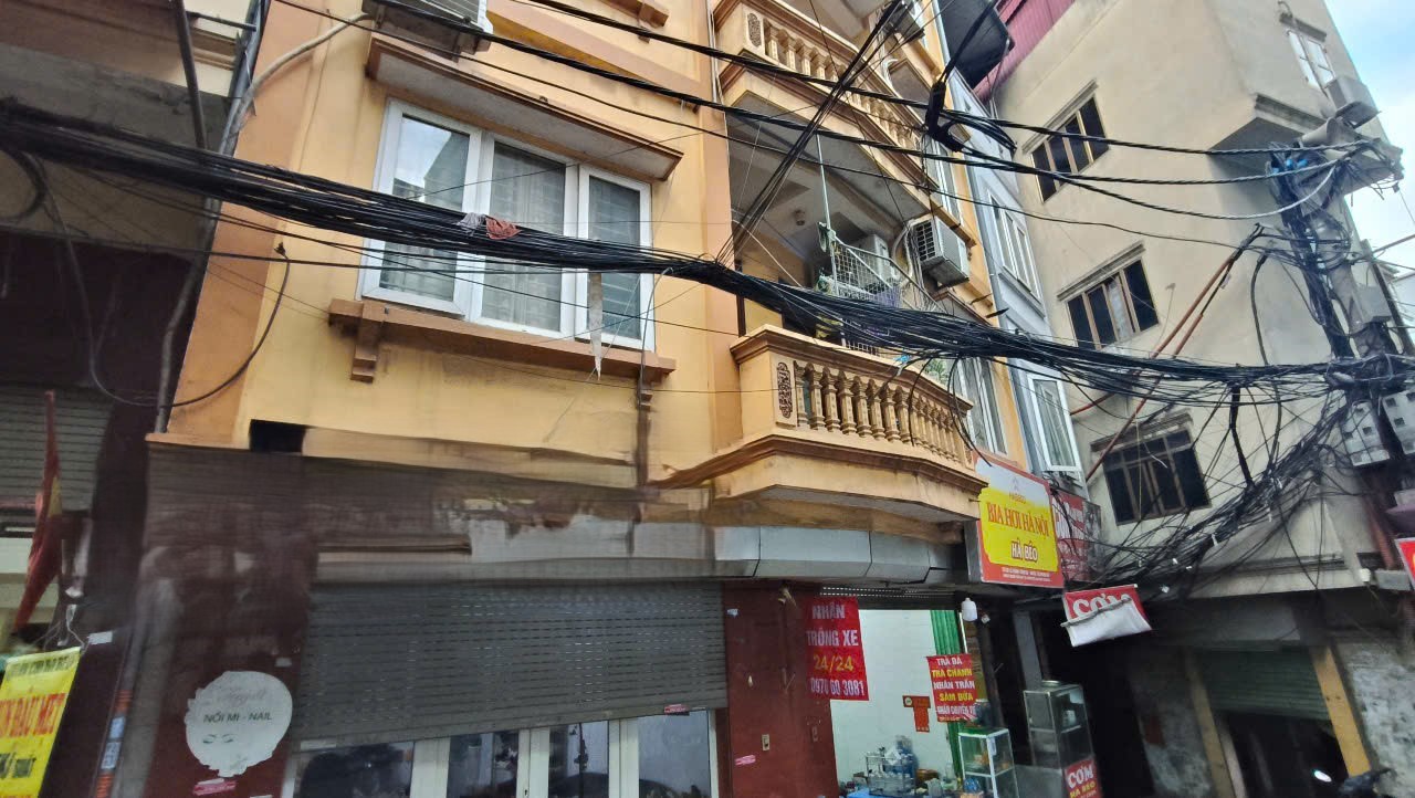 z6619672824007_03f677363322e9f5834d104f98f6c092