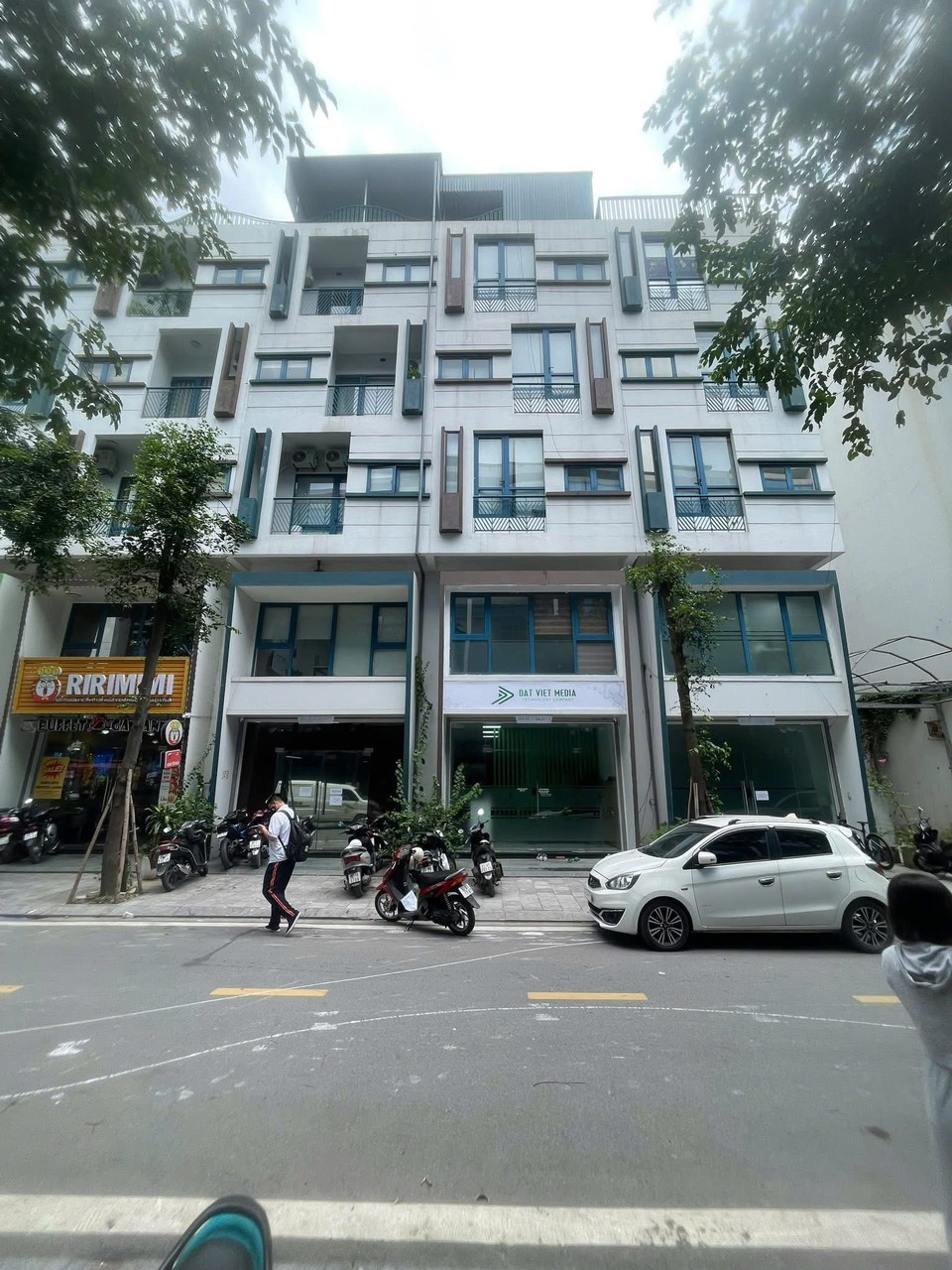 z6643907284458_28fcfe1f5cafa79b058254f7d8648905