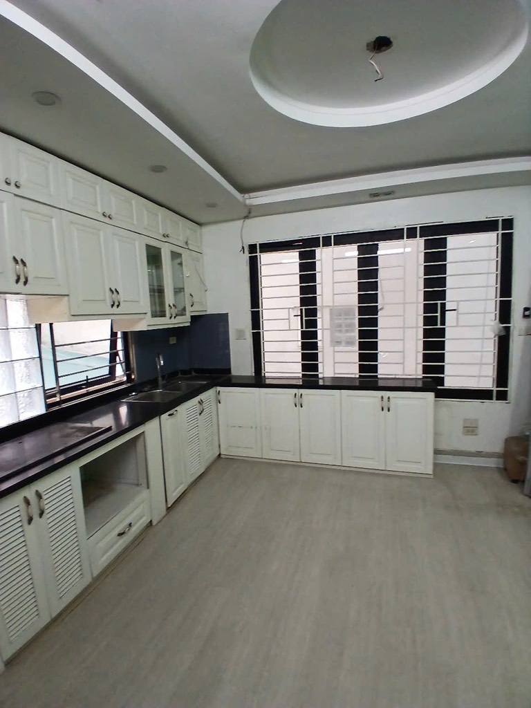 27d1-D3499439-mc1rwri6_40_12