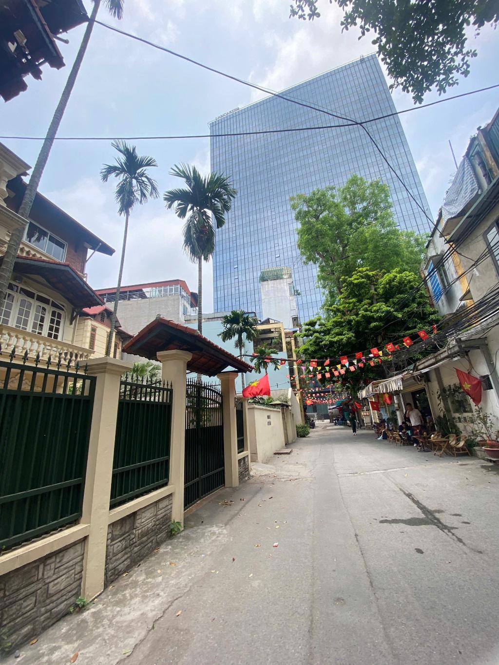 2gau-81414696-madijiy8_21_7