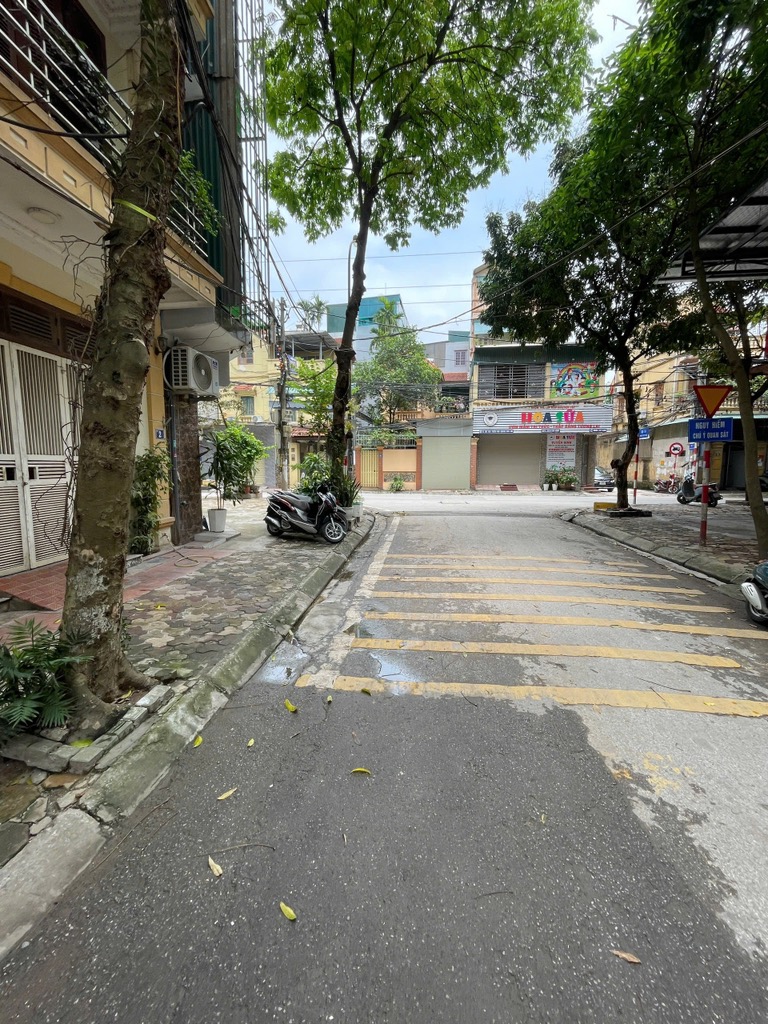 2yw1-F7AEEDA9-maz88jf8_44_10