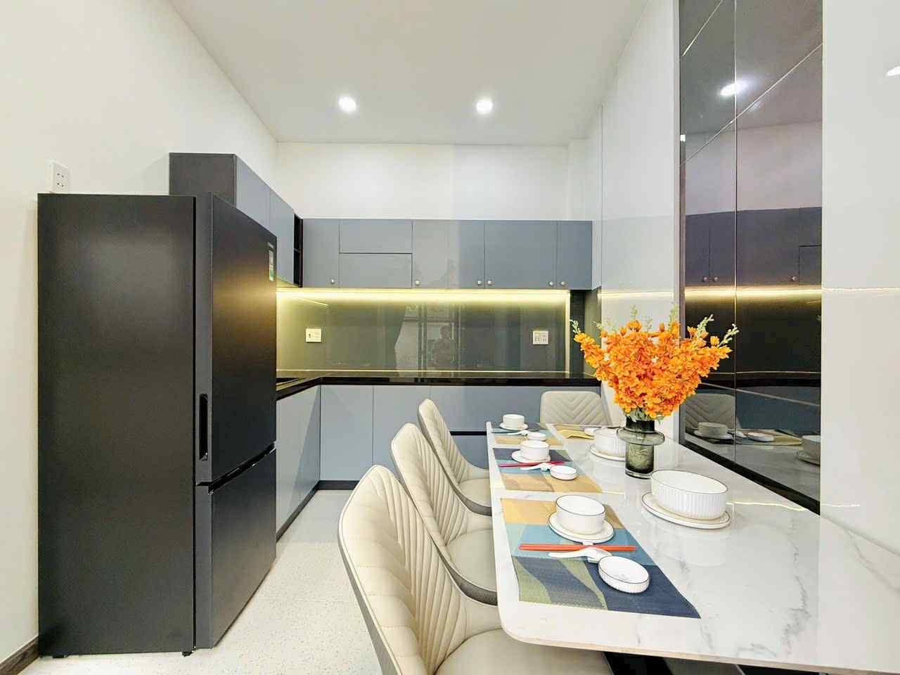 b067e623-9e12-4ea4-a119-b2a60dab386a