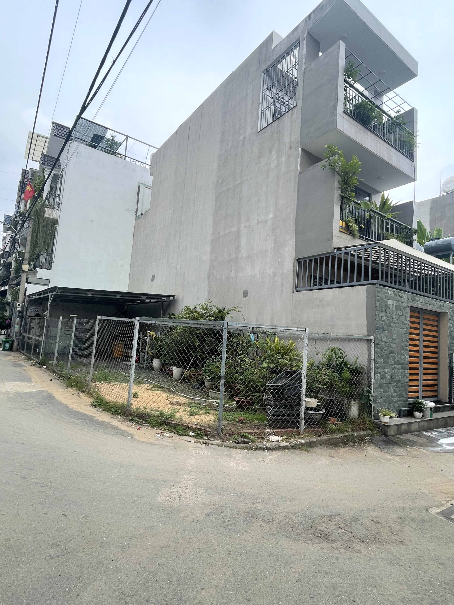 ban-dat-tho-cu-linh-dong-thu-duc-chi-hon-6-ty (2)