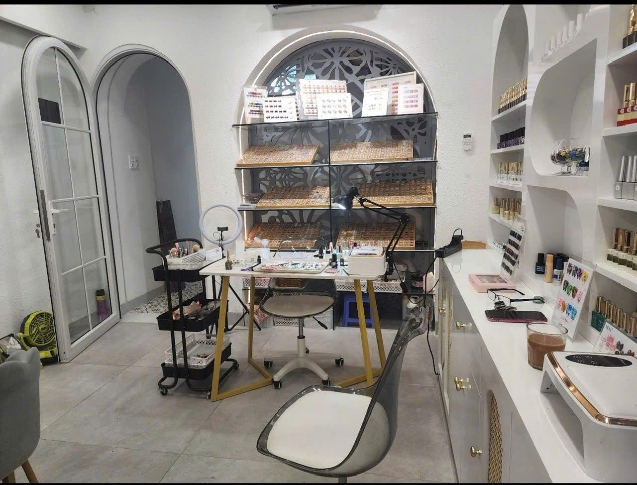 ban-nha-hem-cach-mang-thang-8-ban-nha-phuong-5-tan-binh-0707318818-1