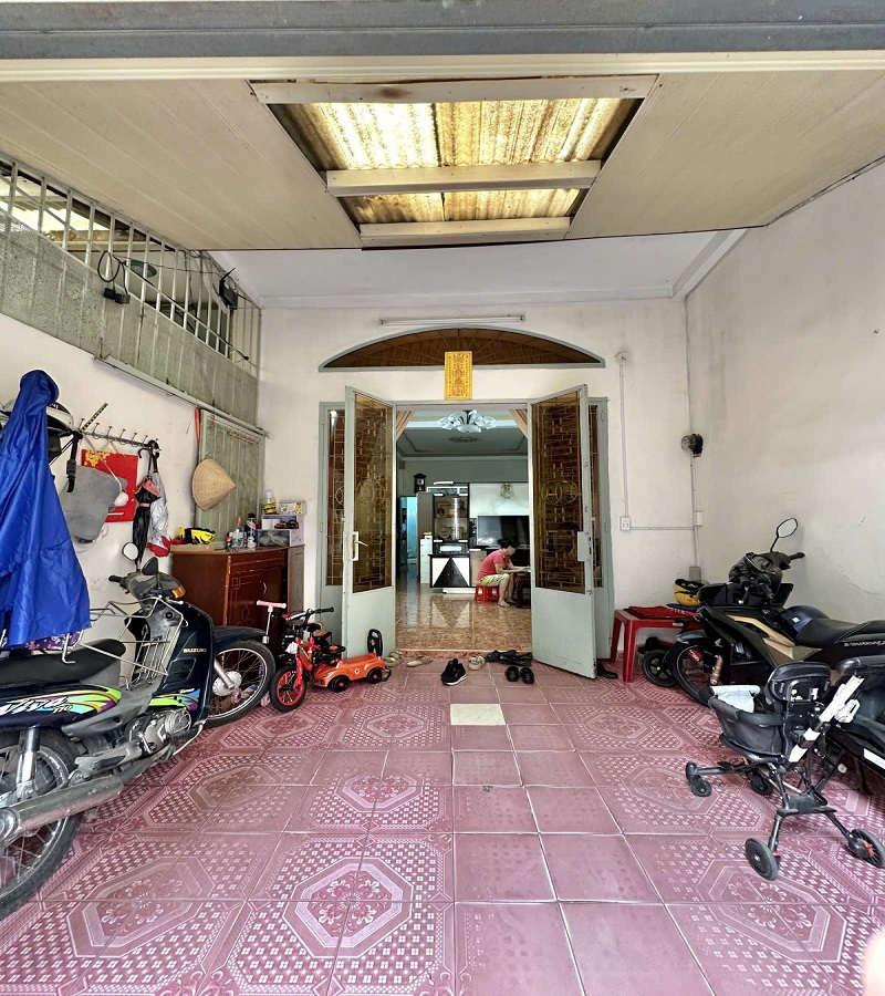 ban-nha-hem-xe-hoi-duong-thang-long-phuong-4-quan-tan-binh