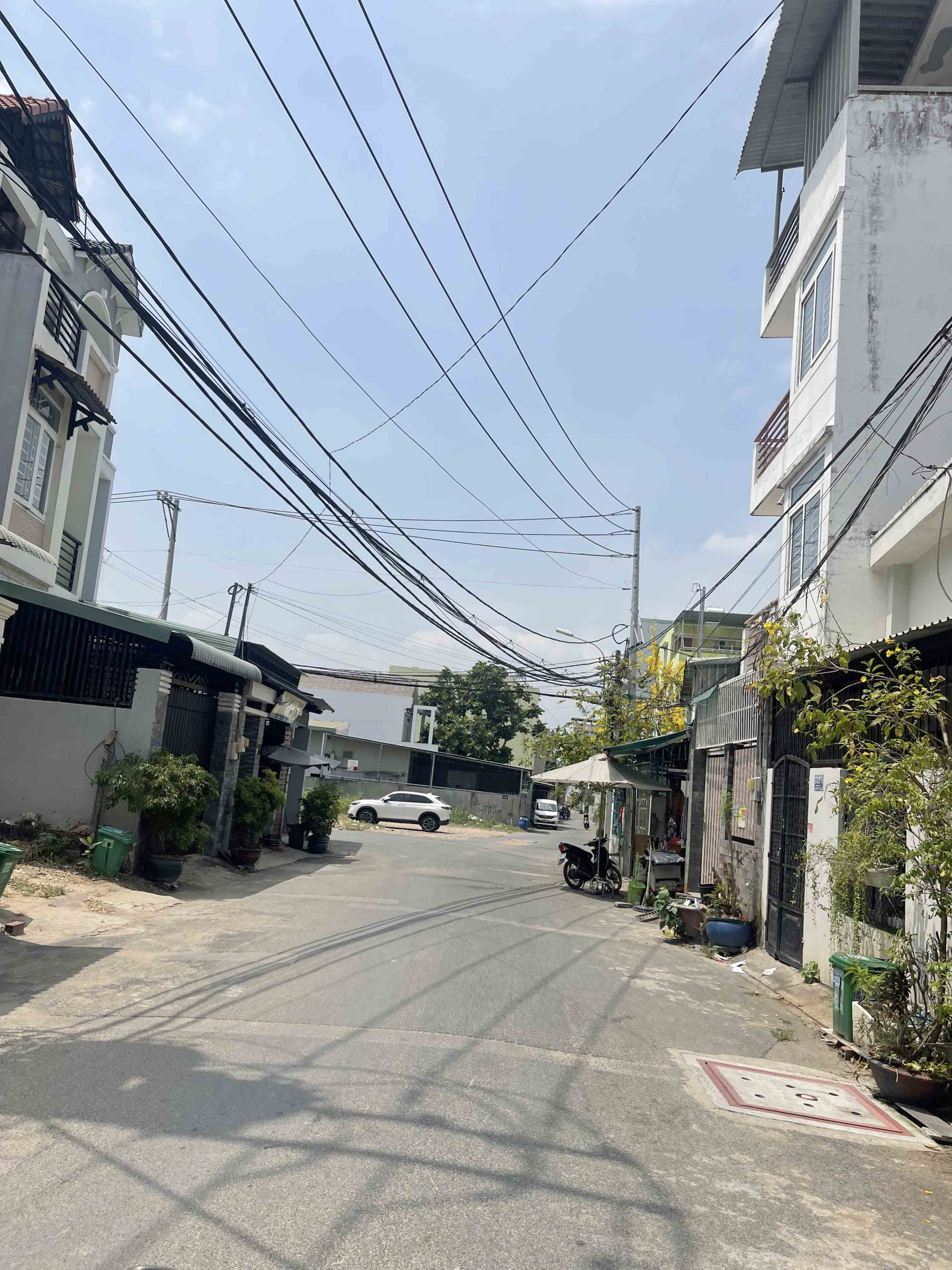 ban-nha-hem-xe-hoi-tang-nhon-phu-b-chi-12-ty-nhinh (7)