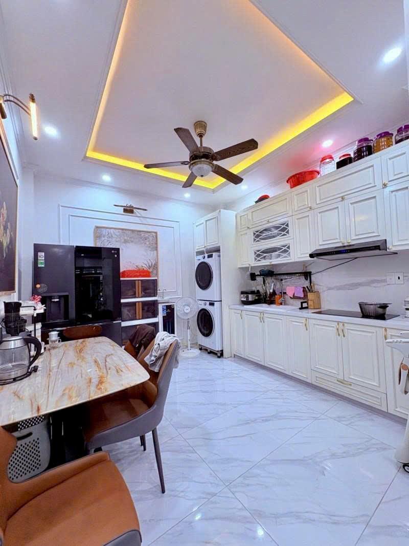 ban-nha-hxh-au-co-ban-nha-phuong-10-tan-binh-0707318818-1