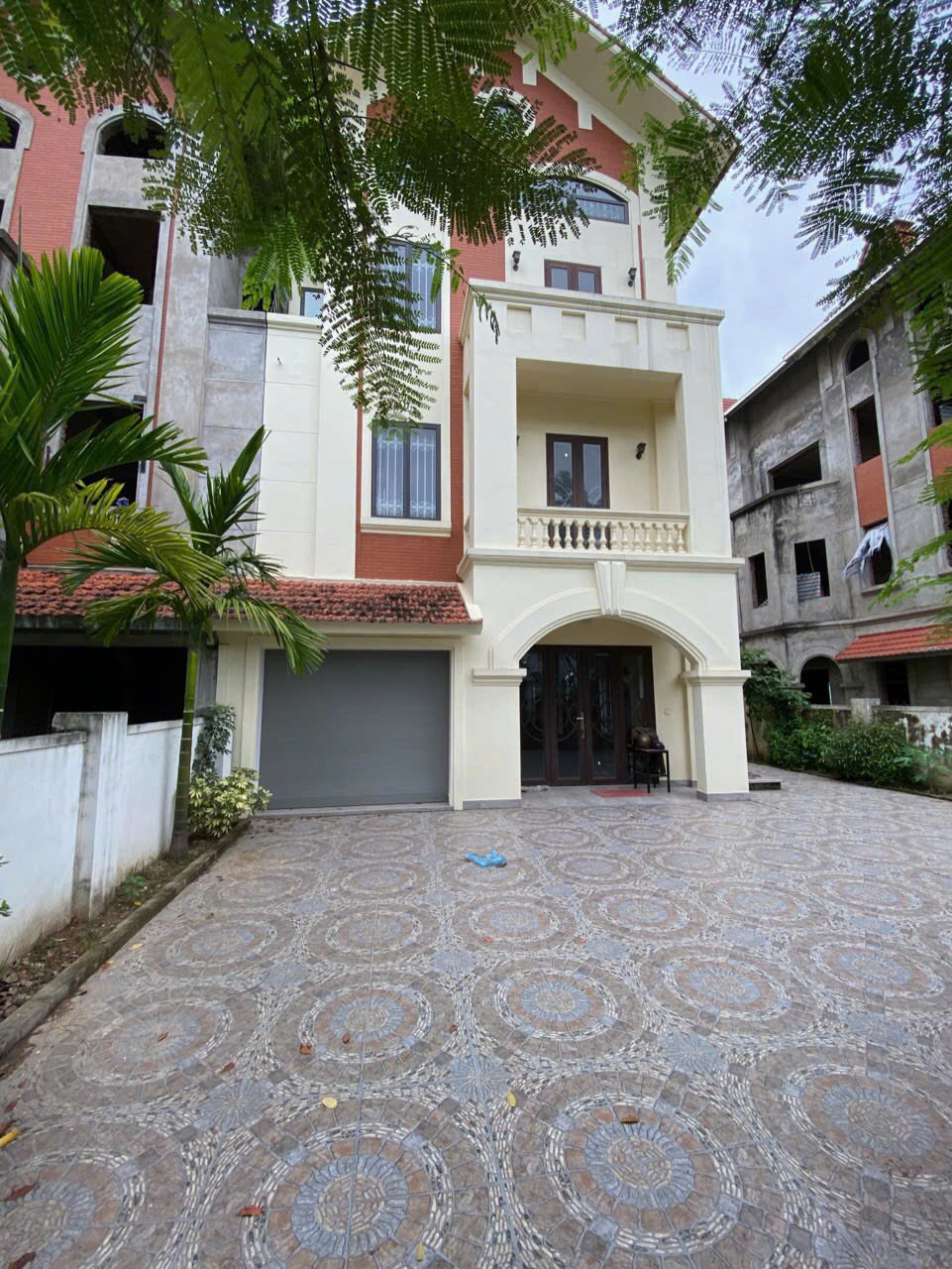 cho_thue_biet_thu_van_canh (1)