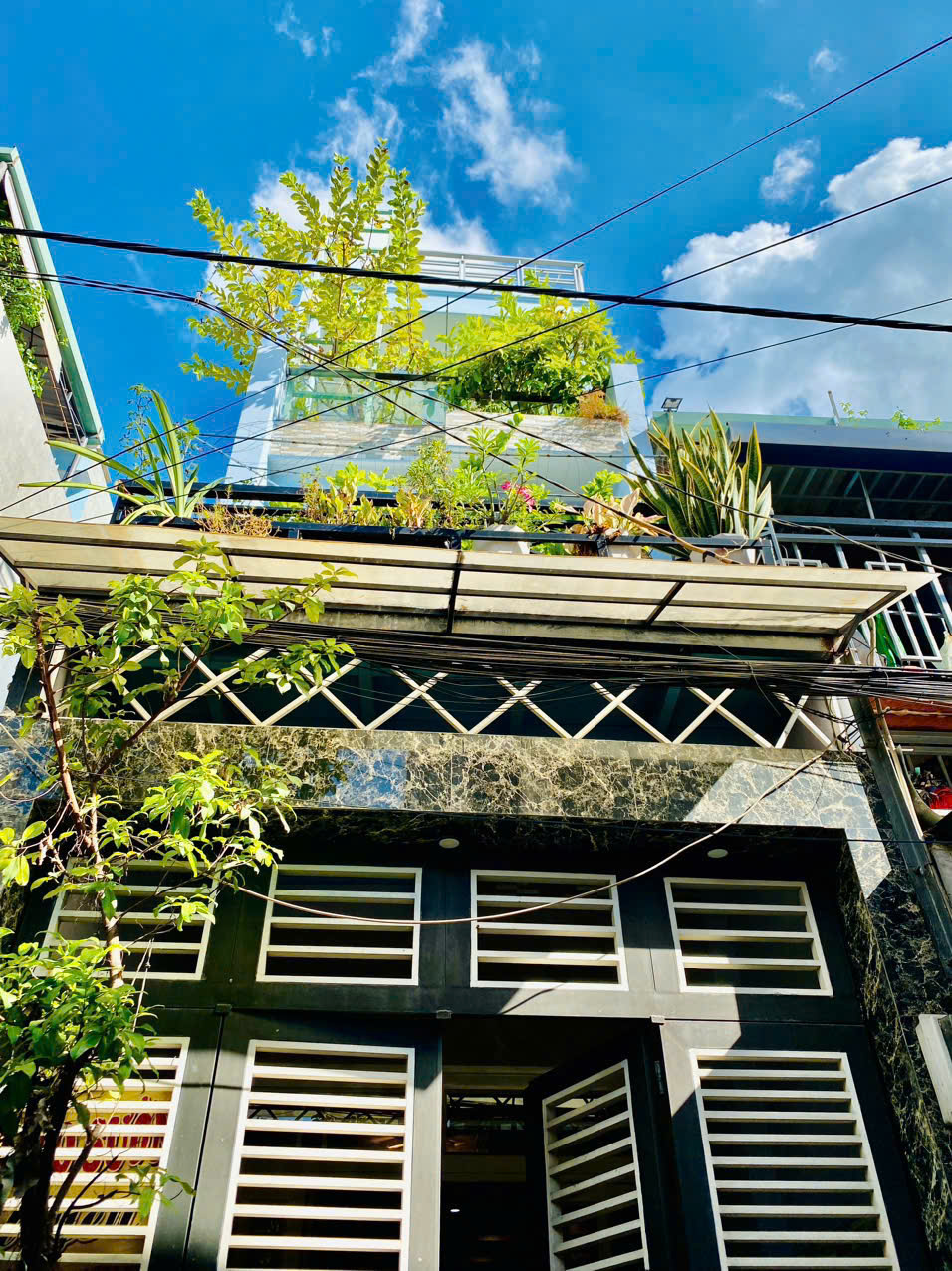 f903d55b98712c2f756018