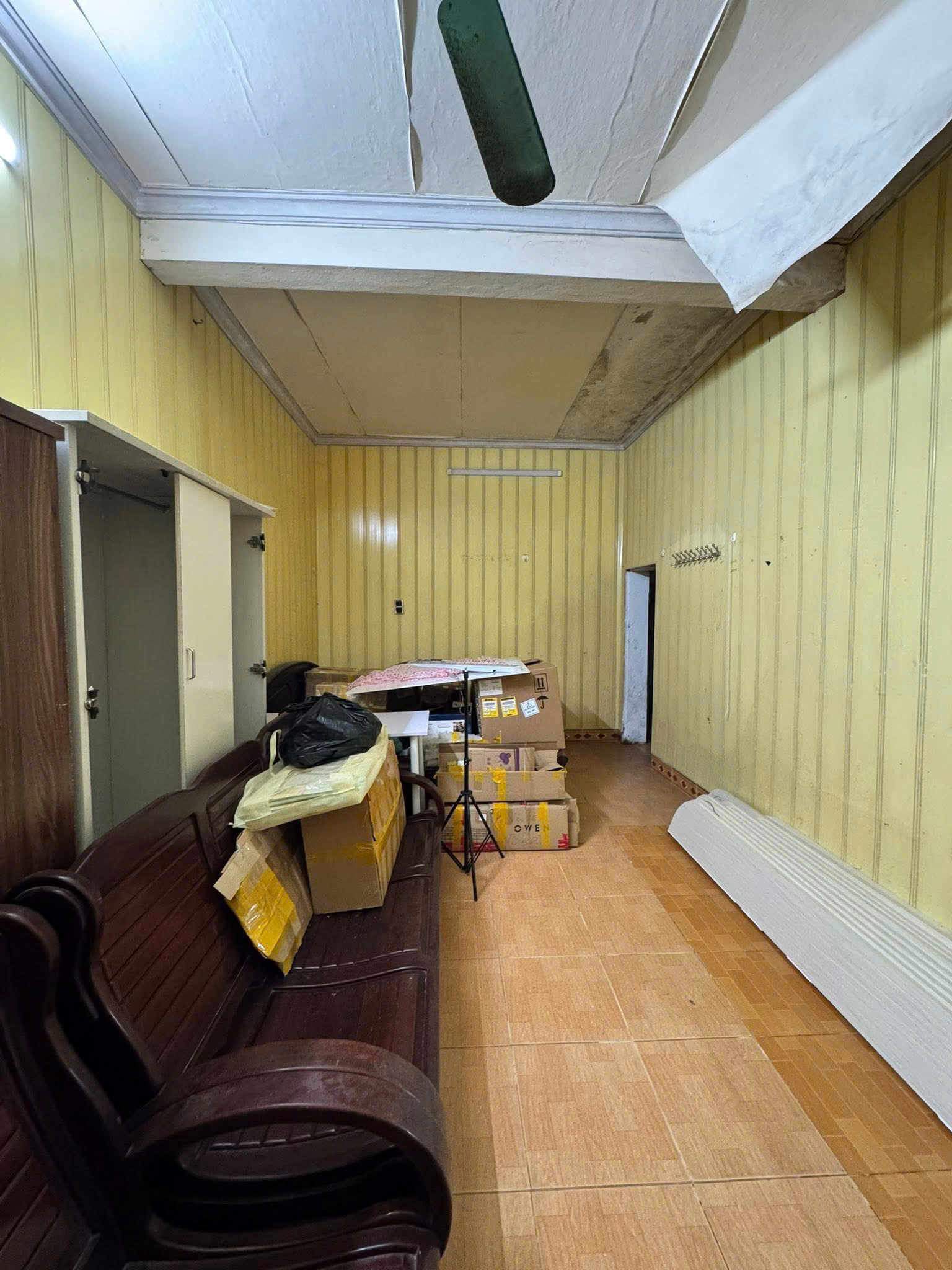 gen-h-z6676061749530_dc6beb51fa03fc4770f5fc1dc98876ad