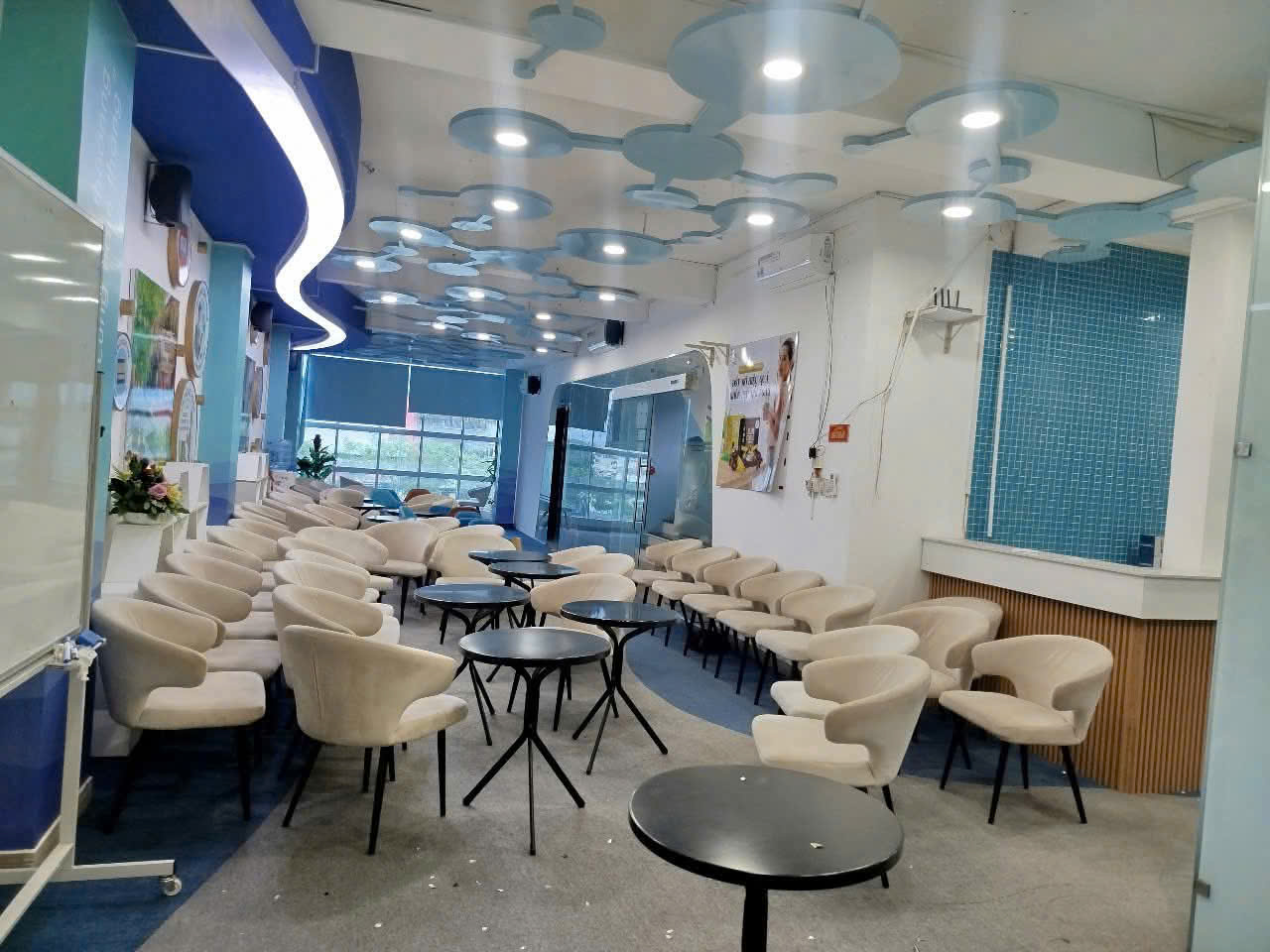 gen-h-z6696731779884_8b1e4f1c4b63a722bc87afa83e9a7112