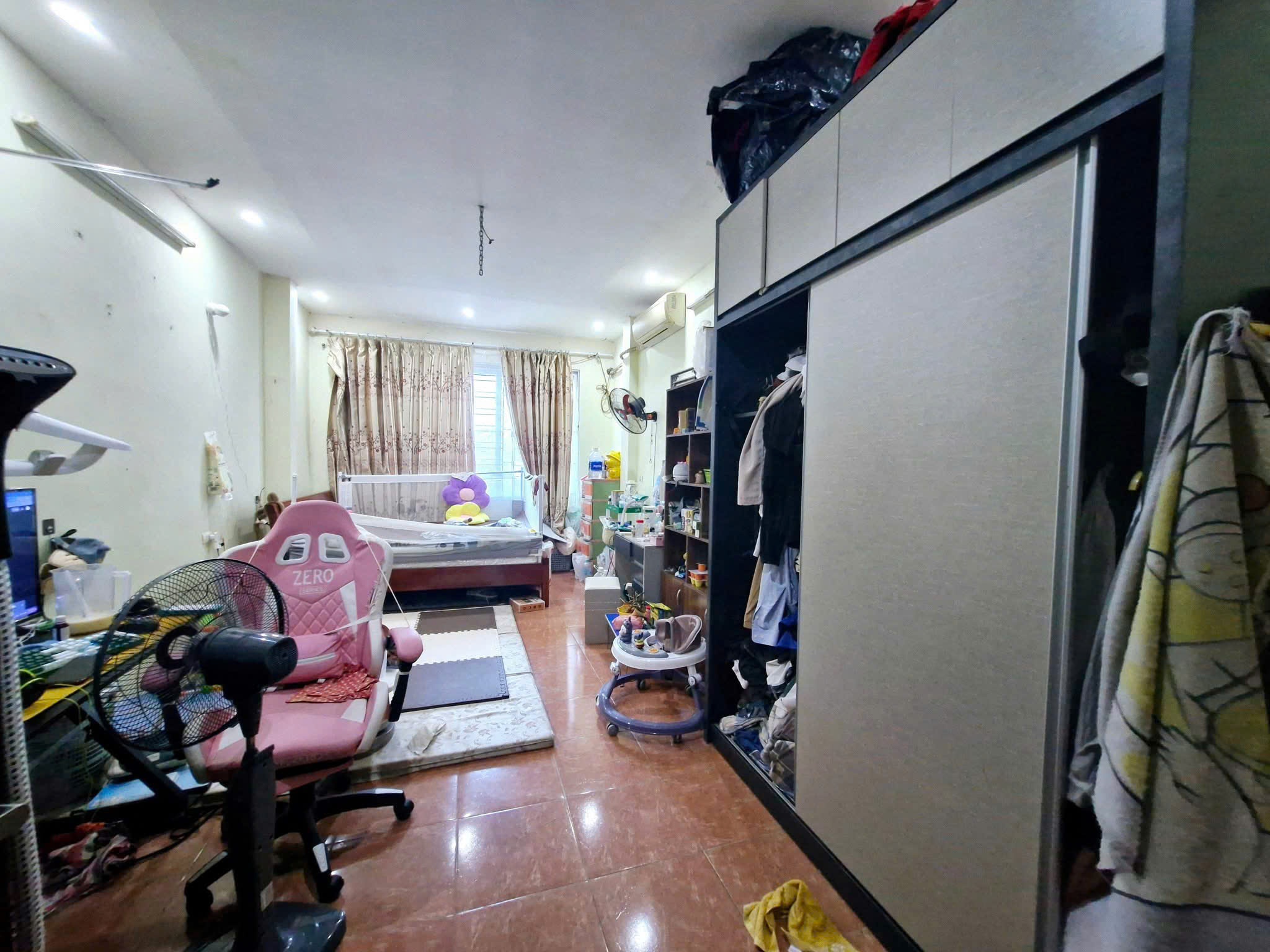 gen-h-z6719068655446_96d874e9914c4a5805657c5d2ea242d0